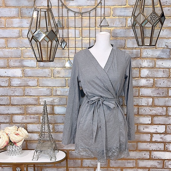 Bump Gray Short Jersey Knit, Belted Pregnancy Robe with Lace Trim, Size Medium - Picture 4 of 11